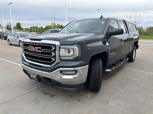 Dark Slate Metallic 2017 GMC Sierra 1500 SLE