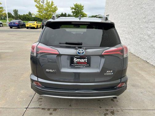 2018 Toyota RAV4 Hybrid XLE
