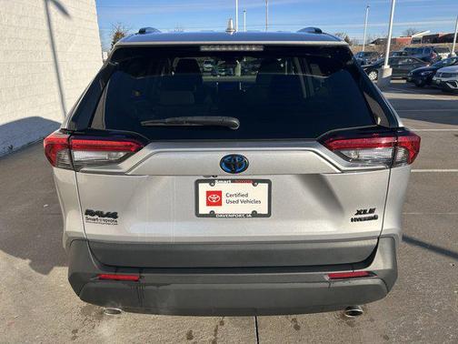 2024 Toyota RAV4 Hybrid XLE