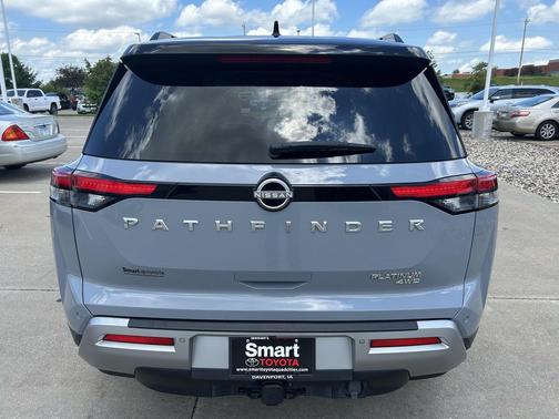 Solid Gray/Super Black 2022 Nissan Pathfinder Platinum