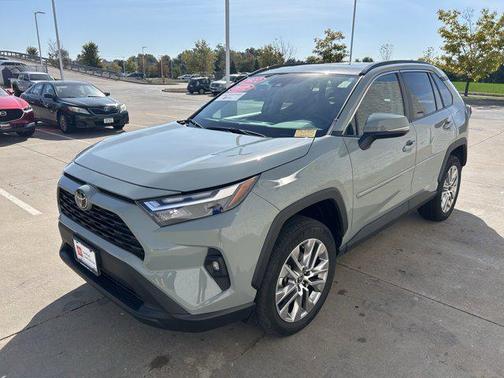 2022 Toyota RAV4 XLE Premium