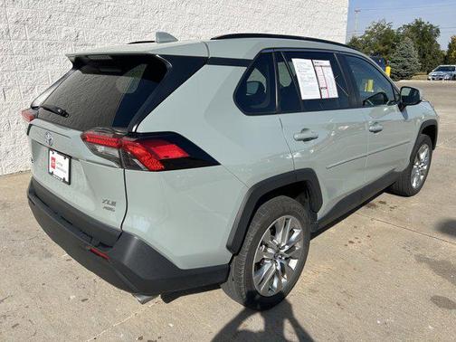 2022 Toyota RAV4 XLE Premium