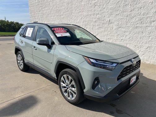 2022 Toyota RAV4 XLE Premium