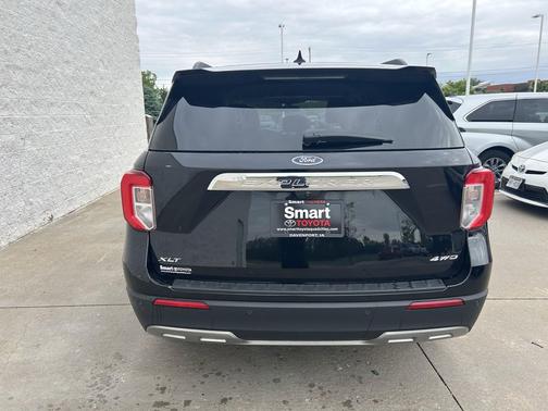 Black Metallic 2021 Ford Explorer XLT