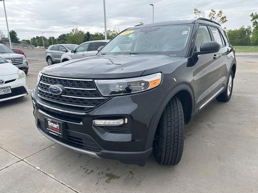 Black Metallic 2021 Ford Explorer XLT