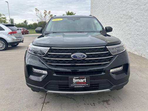 Black Metallic 2021 Ford Explorer XLT