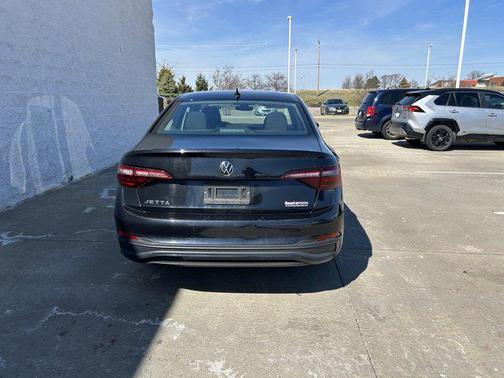 Deep Black Pearl 2023 Volkswagen Jetta 1.4T S