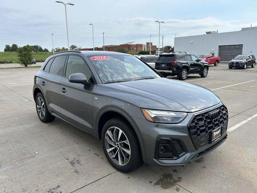2024 Audi Q5 45 S line Premium