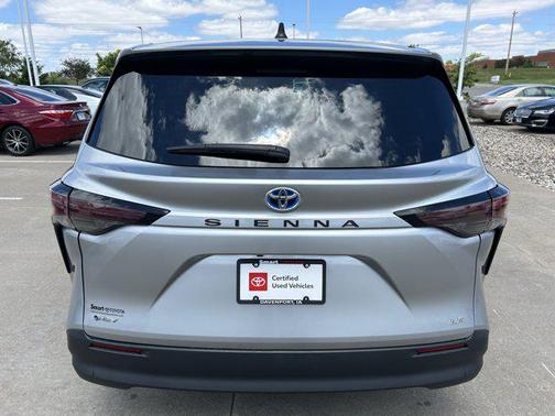 Celestial Silver Metallic 2025 Toyota Sienna LE