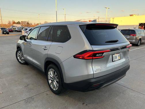 2024 Toyota Grand Highlander Platinum