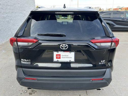 2025 Toyota RAV4 Hybrid LE