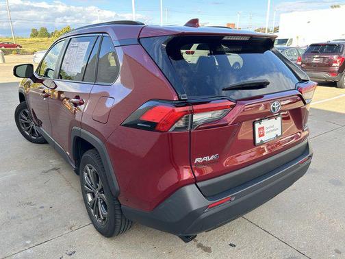 2022 Toyota RAV4 Hybrid XLE Premium