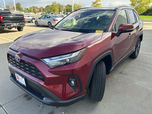2022 Toyota RAV4 Hybrid XLE Premium