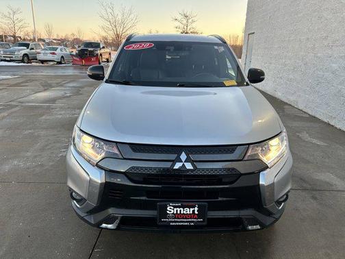 2020 Mitsubishi Outlander LE