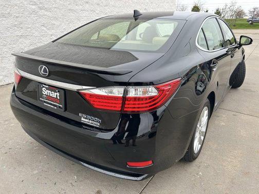 Black 2015 Lexus ES 300h Base