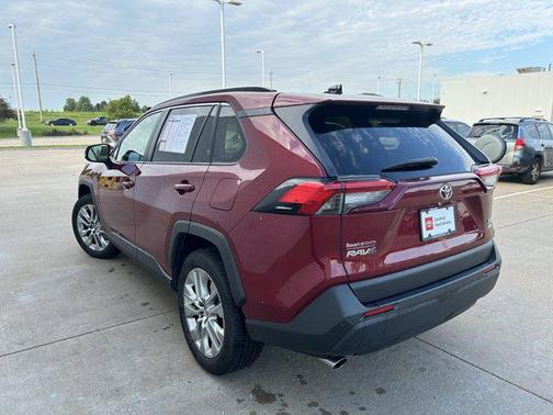 2019 Toyota RAV4 XLE Premium