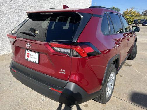2021 Toyota RAV4 LE