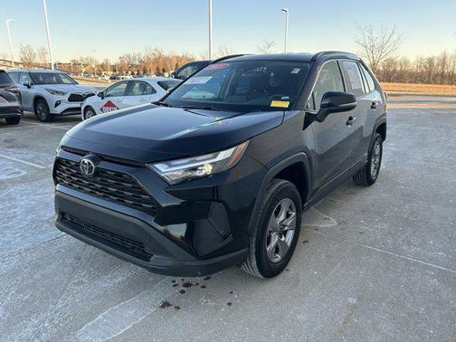 2025 Toyota RAV4 Hybrid XLE