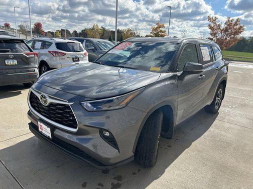 2024 Toyota Highlander XLE