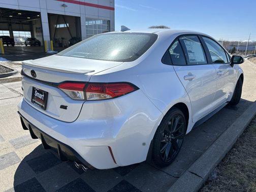 Pearl 2026 Toyota Corolla SE