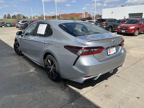 2023 Toyota Camry SE