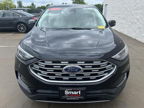 Black Metallic 2024 Ford Edge Titanium