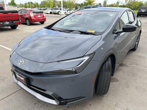 2024 Toyota Prius XLE
