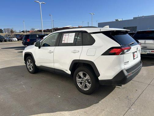 2025 Toyota RAV4 Hybrid XLE