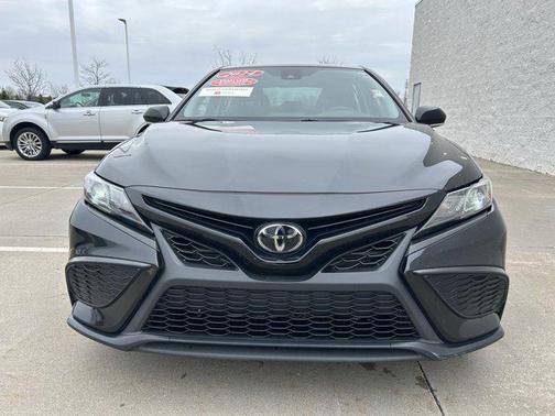 Midnight Black Metallic 2024 Toyota Camry SE