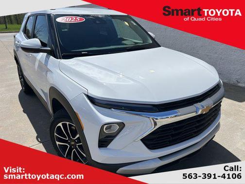 Summit White 2025 Chevrolet Trailblazer LT