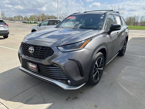 2022 Toyota Highlander XSE