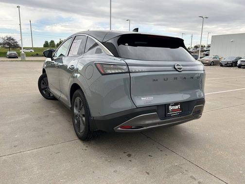 Boulder Gray Pearl/Super Black 2025 Nissan Murano SL