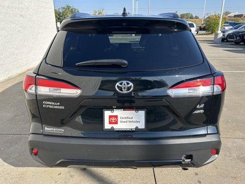 2024 Toyota Corolla Cross LE