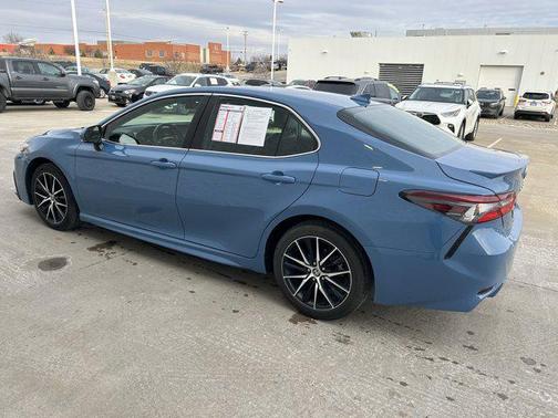 2024 Toyota Camry SE