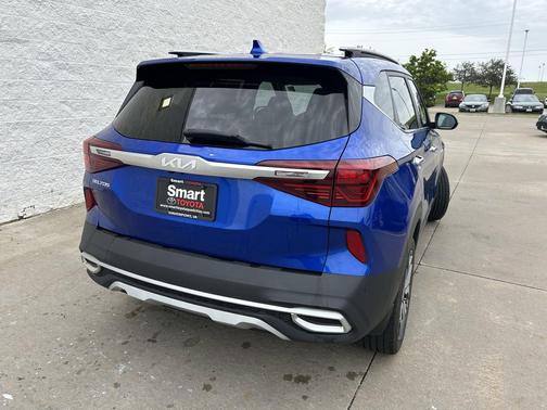 Neptune Blue 2023 Kia Seltos SX