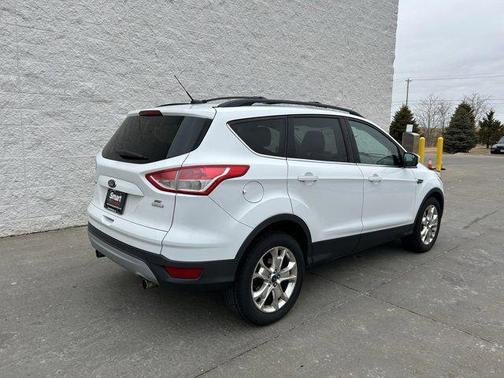 Oxford White 2013 Ford Escape SE