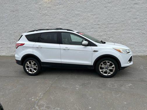 Oxford White 2013 Ford Escape SE