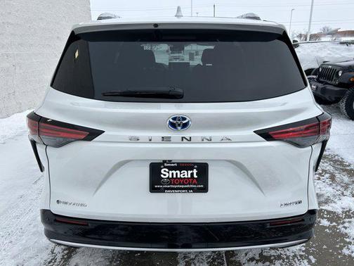 2025 Toyota Sienna Limited