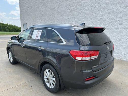 2018 Kia Sorento LX