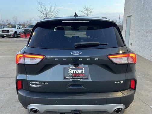 2022 Ford Escape Titanium