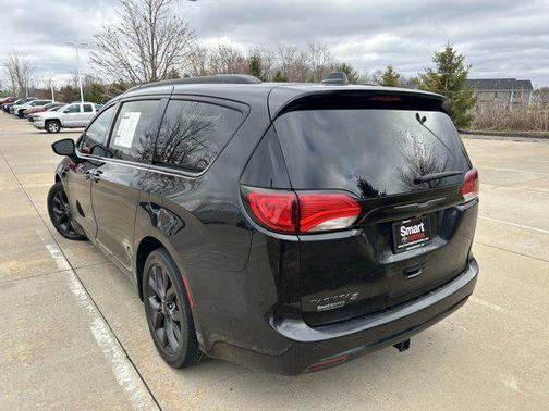 2018 Chrysler Pacifica Touring-L Plus