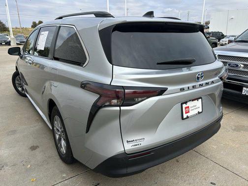 2023 Toyota Sienna XLE 7 Passenger