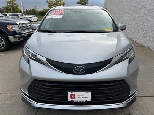 2023 Toyota Sienna XLE 7 Passenger