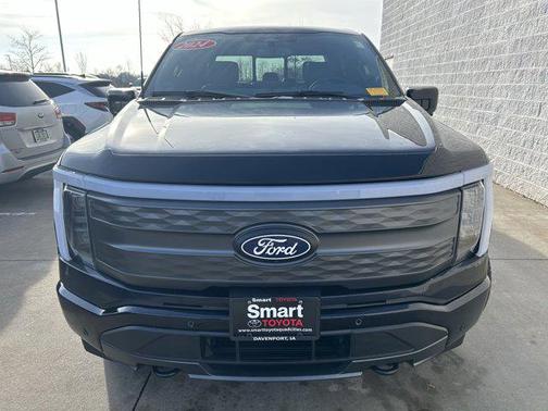 2024 Ford F-150 Lightning LARIAT