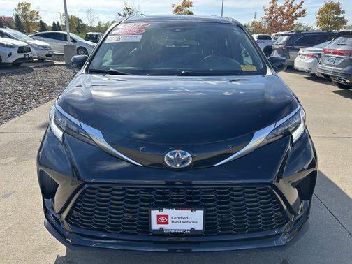 2021 Toyota Sienna XSE 7 Passenger