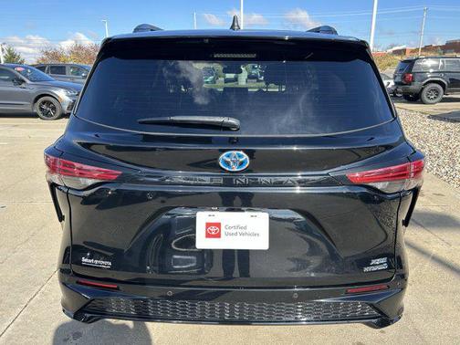 2021 Toyota Sienna XSE 7 Passenger