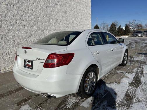 2013 Suzuki Kizashi SE