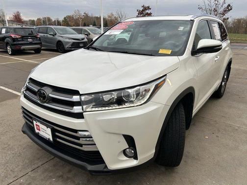 2018 Toyota Highlander Limited Platinum