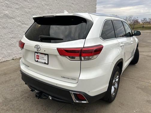 2018 Toyota Highlander Limited Platinum