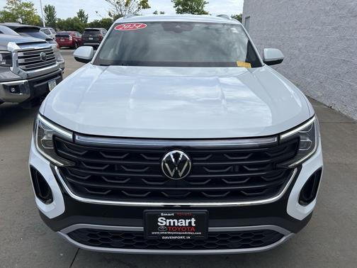Pure White 2024 Volkswagen Atlas Cross Sport 2.0T SE